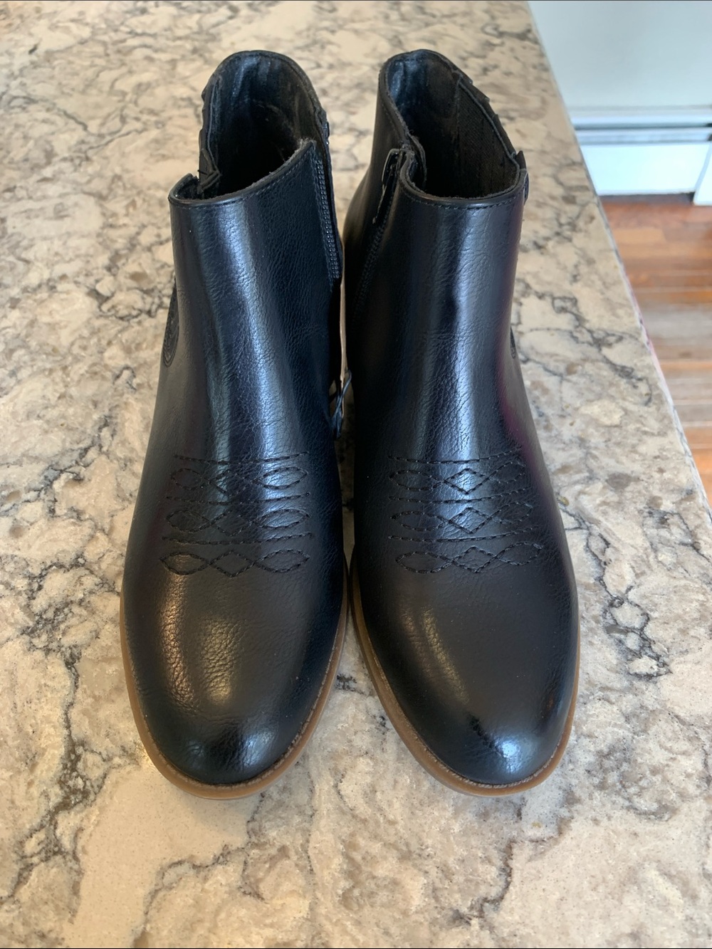 FRYE AND CO. Black Leather Ankle Booties with Embroidered Vamps